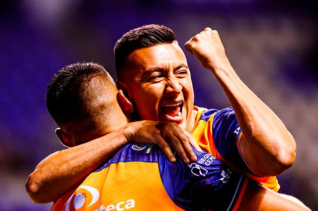 Club Puebla: Fernando Arce se estrena con victoria en el Cuauhtémoc