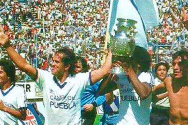 Club Puebla vs Chivas, revancha de la final de temporada 82-83