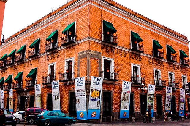 Colectivo Nacional de Periodistas reprueba amenazas del gobernador Barbosa a El Sol de Puebla y reportero