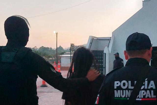 Con brutalidad policiaca detienen a comunicador indígena de Radio Zacatepec