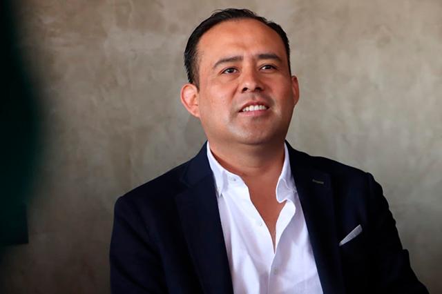 Congreso Puebla: Eduardo Castillo rechaza firmar pacto de civilidad