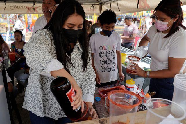 Congreso de Puebla aprueba castigar con cárcel venta de alcohol ilegal