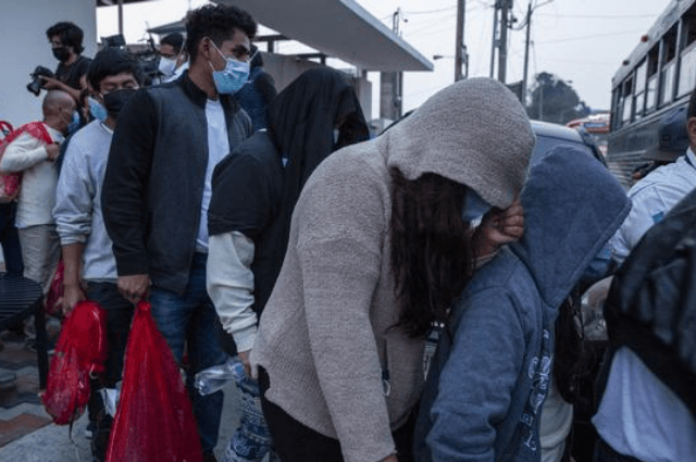 Alista EU deportación masiva tras oleada de migrantes en Texas
