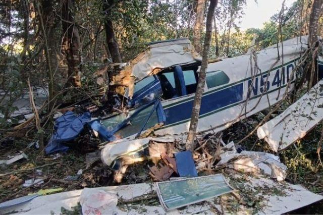 Desplome de avioneta en Puerto Vallarta deja dos heridos (fotos)