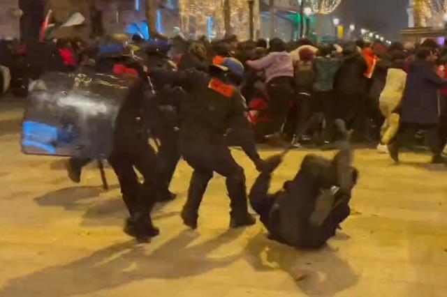 VIDEO: disturbios en Francia tras derrota en la final del Mundial 2022
