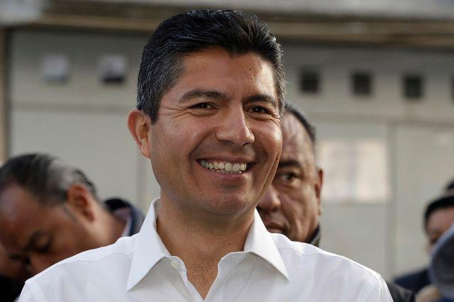 Eduardo Rivera, al margen de conflicto de Marko Cortés y diputados Puebla
