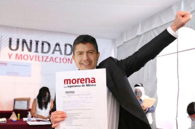 Eduardo Rivera renuncia al PAN y se va a Morena 