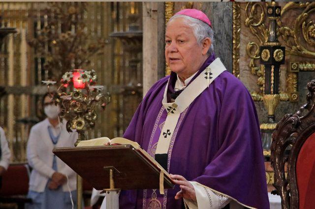 Arzobispo de Puebla celebra en Catedral el Día de la Familia