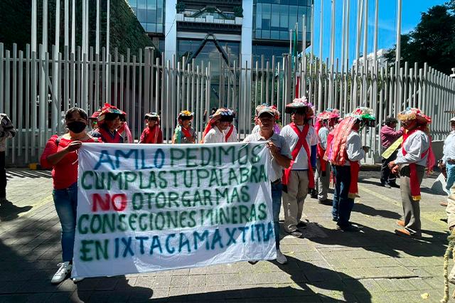 En Palacio Nacional exigen a AMLO no más minas en Puebla