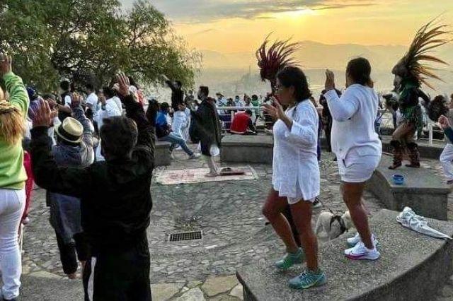 Celebran el equinoccio en Atlixco en el cerro de San Miguel