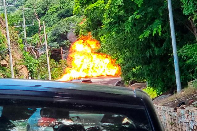 Explota pipa con combustible en avenida de Acapulco (video)