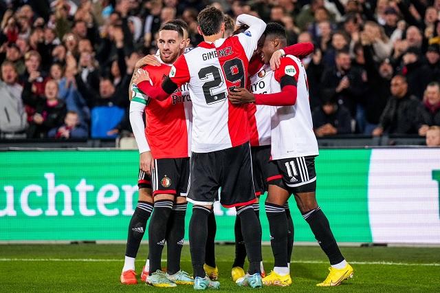 Santi Giménez y Feyenoord consiguen el liderato de la Eredivisie