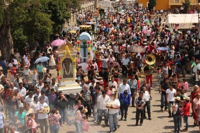 Se preparan para la Fiesta de la Santa Cruz en Huaquechula