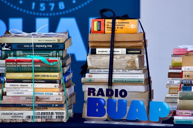 BUAP lanza campaña “Más libros, más libres” para biblioteca en Zoquitlán