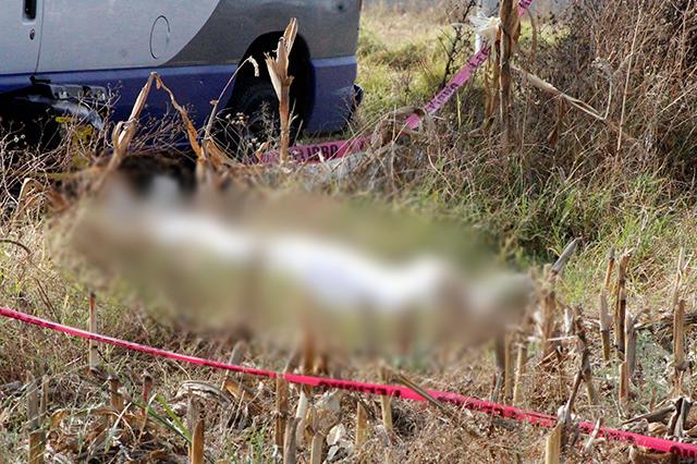 Hallan semidesnudo cadáver de una mujer en Xonacatepec