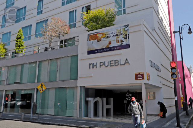 Tercera ola de covid mantiene estancado al turismo en Puebla