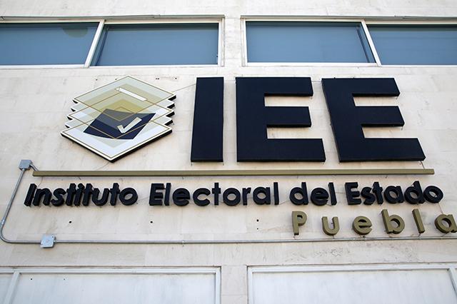 Ellas son las 43 mujeres que van por presidencia del IEE Puebla