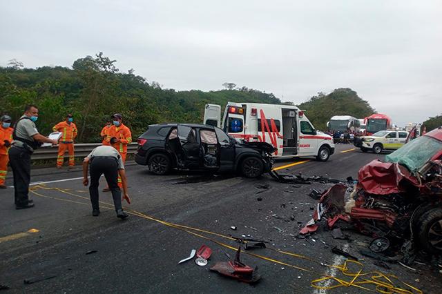 Deja dos muertos accidente en autopista México-Tuxpan