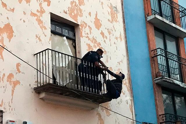 Intento de suicidio moviliza a rescatistas en Centro de Puebla