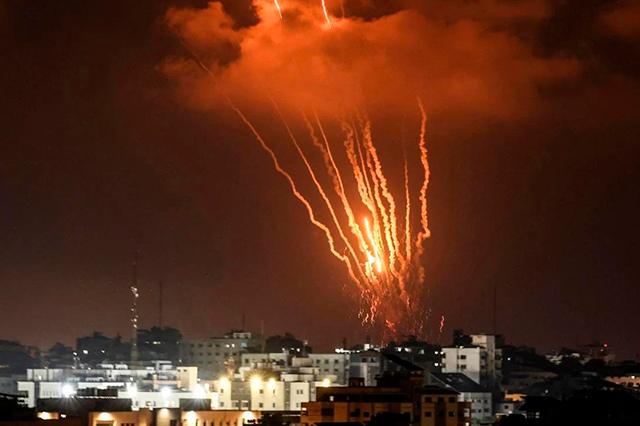 Israel lanza ataque a Gaza, deja 10 muertos y 55 heridos