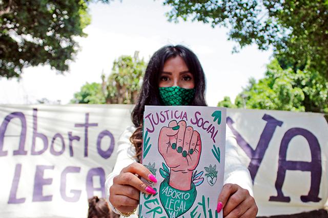 Se amparan en Puebla contra la criminalización del aborto 