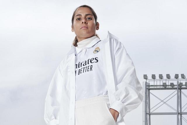 Kenti Robles presenta el nuevo jersey del Madrid