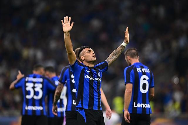 Johan Vásquez y Cremonese tocaron pared con el Inter de Milán