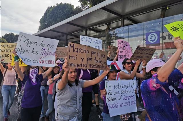 Mujeres recriminan ante FGE violencia feminicida en Puebla