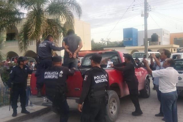 No linchan a plagiario del edil de Huehuetlán pero matan a policía