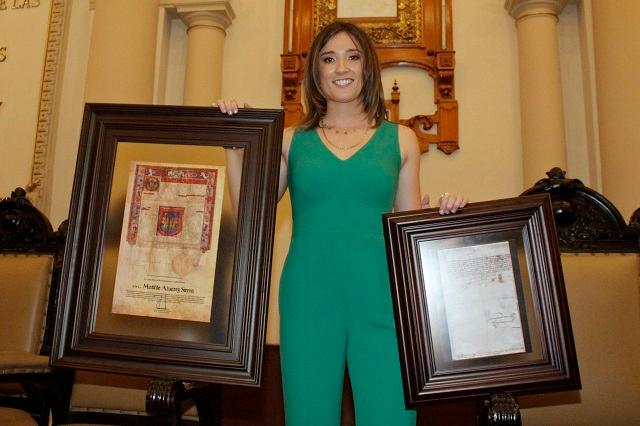 Matilde Álvarez: atleta poblana recibe Cédula Real de la ciudad