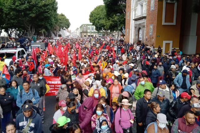 Verificación en Puebla GRATIS, pide Antorcha Campesina en mega marcha (video)