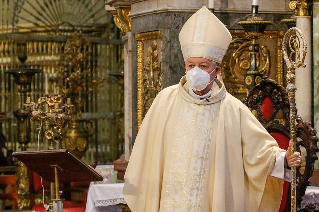 Se lanza arzobispo de Puebla contra el matrimonio igualitario