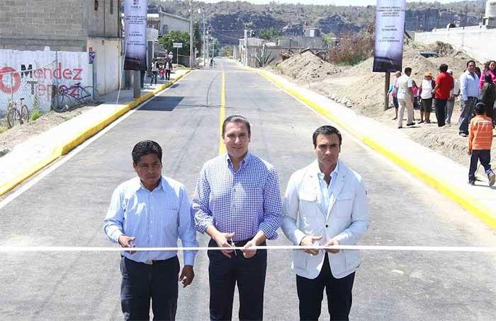 Moreno Valle inaugura camino carretero en Nealtican