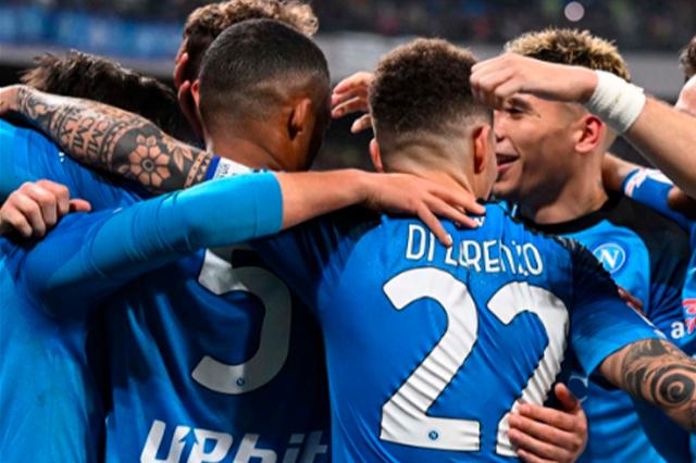 Napoli da un paso más rumbo al Scudetto con victoria 2-0 sobre Atalanta