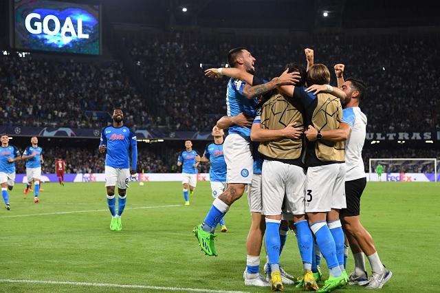 Napoli fulmina al Liverpool con goleada en Champions League