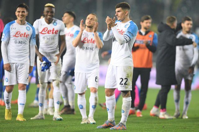 Napoli de “Chucky” Lozano suma ocho partidos consecutivos sin derrota