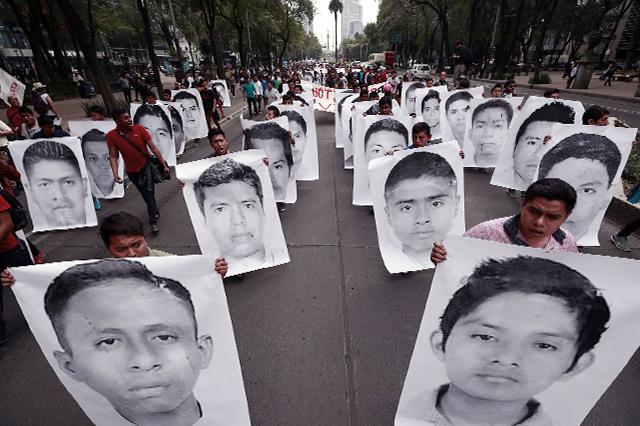 Normalistas de Ayotzinapa: desaparición fue crimen de estado