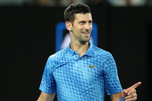 Novak Djokovic regresa con victoria al Abierto de Australia