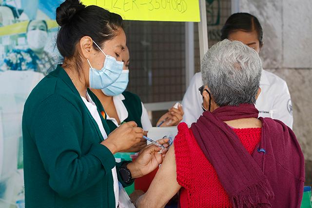 Nueva campaña de vacuna covid-19 en Puebla para 18 y más: cuándo y dónde