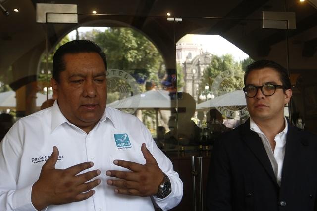 Darío Carmona no quiere dar clases; pide licencia a la SEP