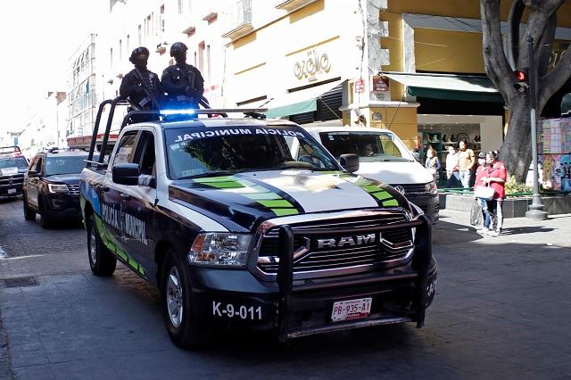 Despliegan operativo contra ambulantes en Puebla por fiestas decembrinas