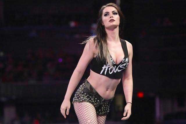 Paige al desnudo: Hackean a luchadora de la WWE y difunden fotos íntimas