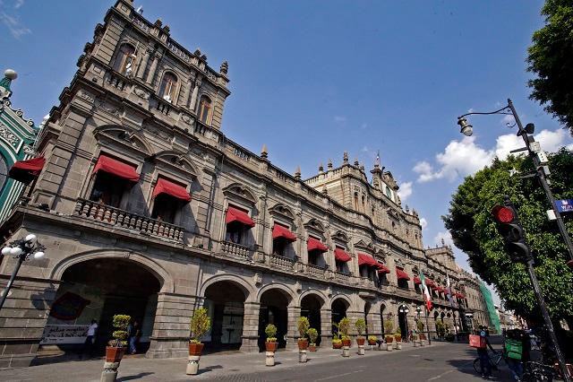 En Ayuntamiento de Puebla se usará cubrebocas: Rivera