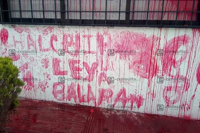 Vandalizan fachada de sede del PAN en la ciudad de Puebla