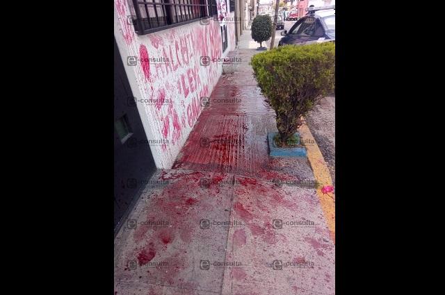 Vandalizan fachada de sede del PAN en la ciudad de Puebla