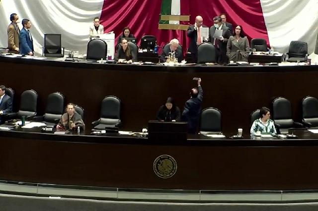 Diputados morenistas avalan Plan B de Reforma Electoral de AMLO