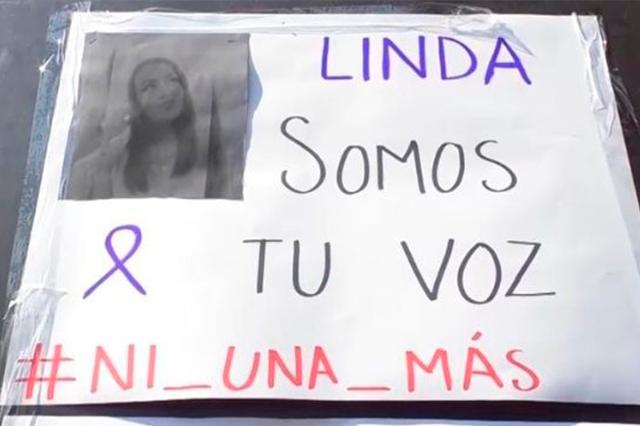 Madre de Linda se une a plantón de desaparecidas en Puebla