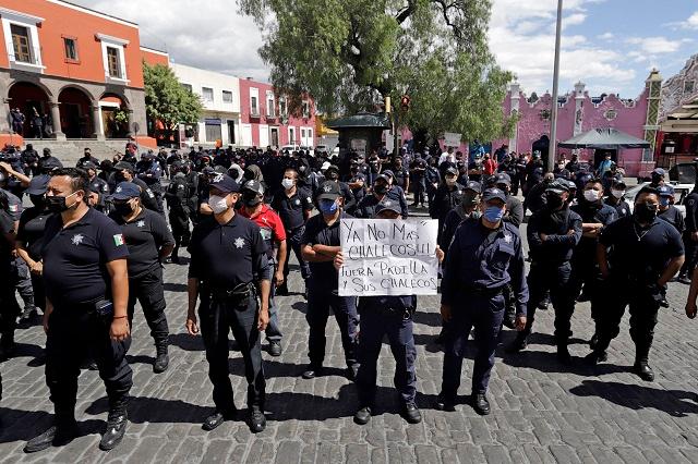 Cumplen segundo día en paro policías estatales de Puebla