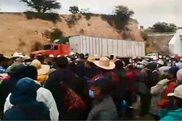 Por bloqueo en Oaxaca avicultores de Puebla pierden millones