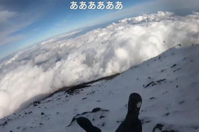 Video: transmite en vivo su caída mortal desde el Monte Fuji